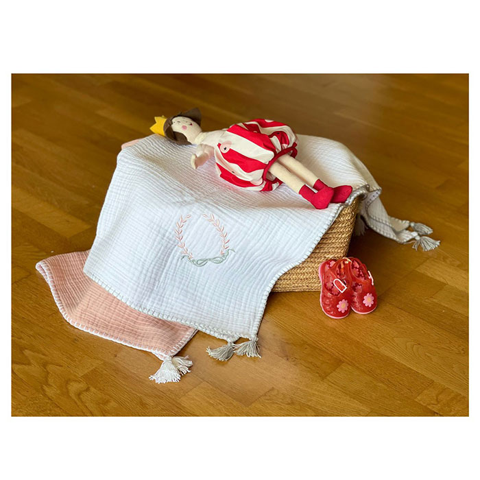 Olea Müslin Bebek Battaniyesi Beyaz Pembe Nakışlı